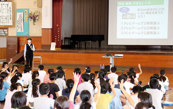 【写真】出前授業の様子