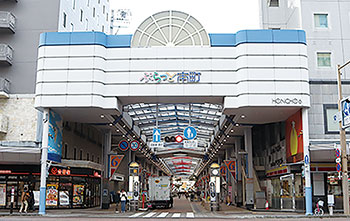 ぷらっと本町　風景