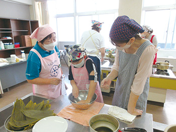 小学校＆コミ協親子料理教室