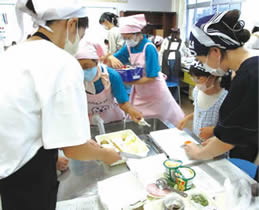 親子料理教室の様子