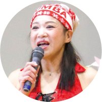 指導者・角谷昌子さんの顔写真