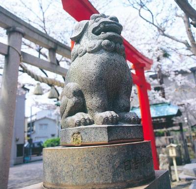 湊稲荷神社願懸け高麗犬の画像