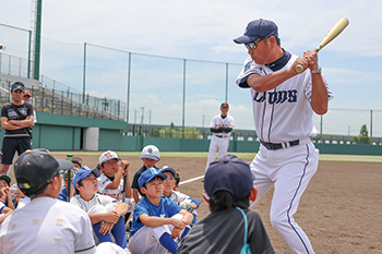 プロ野球OB野球教室　レクチャーの様子