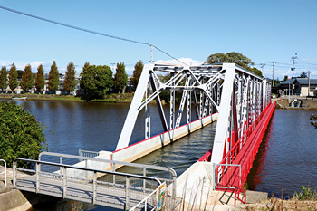 西川水路橋